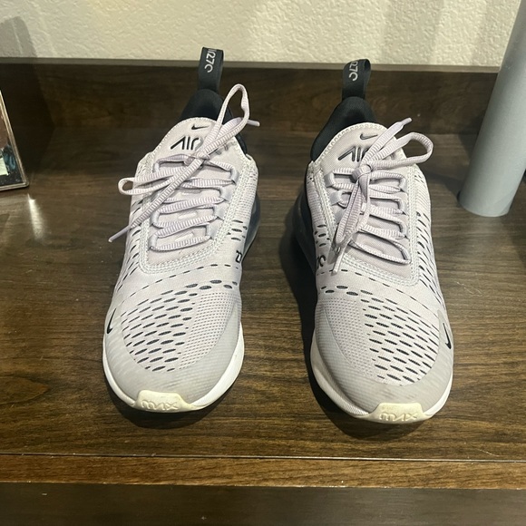 Nike - Picture 2 of 2